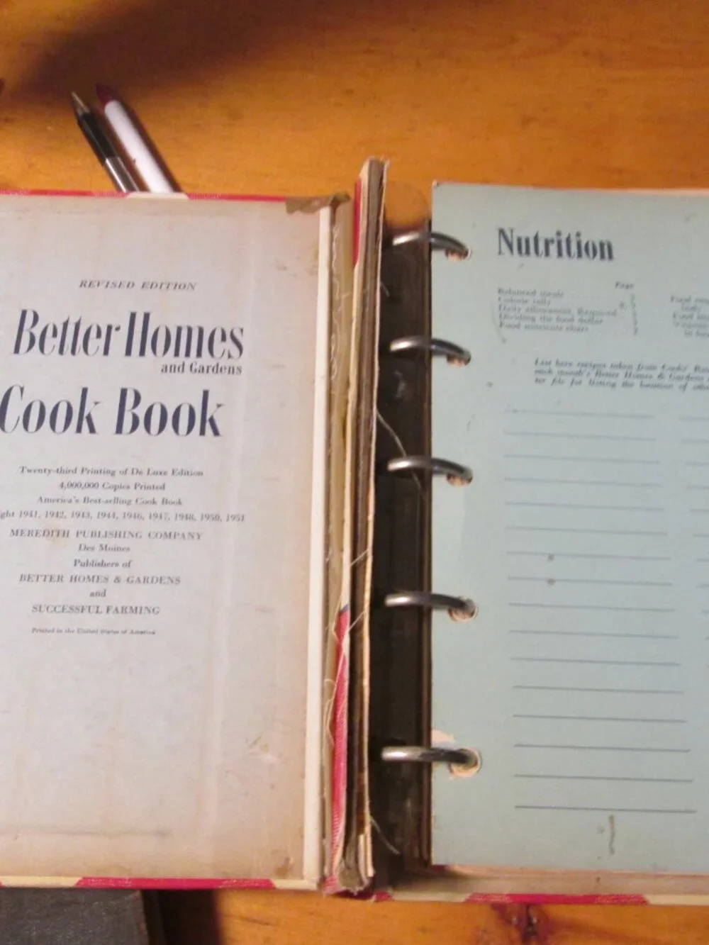 Vtg Better Homes and Garden 1951 5 Ring Binder 23 rd printing